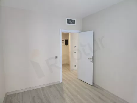 Стамбул Есенюртте жаңа 1+1 пәтер: Күзеті бар және тиімді баға