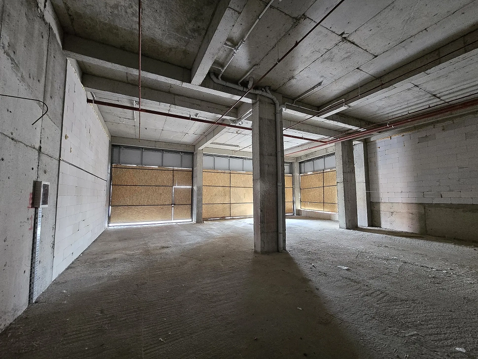 Пендикте метро жанындағы 306 м² жаңа дүкен: Азаматтыққа қолайлы