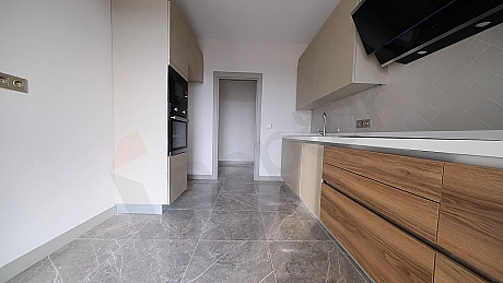 Зейтинбурну: 163 м² жаңа пәтер, метро жанында, азаматтыққа қолайлы
