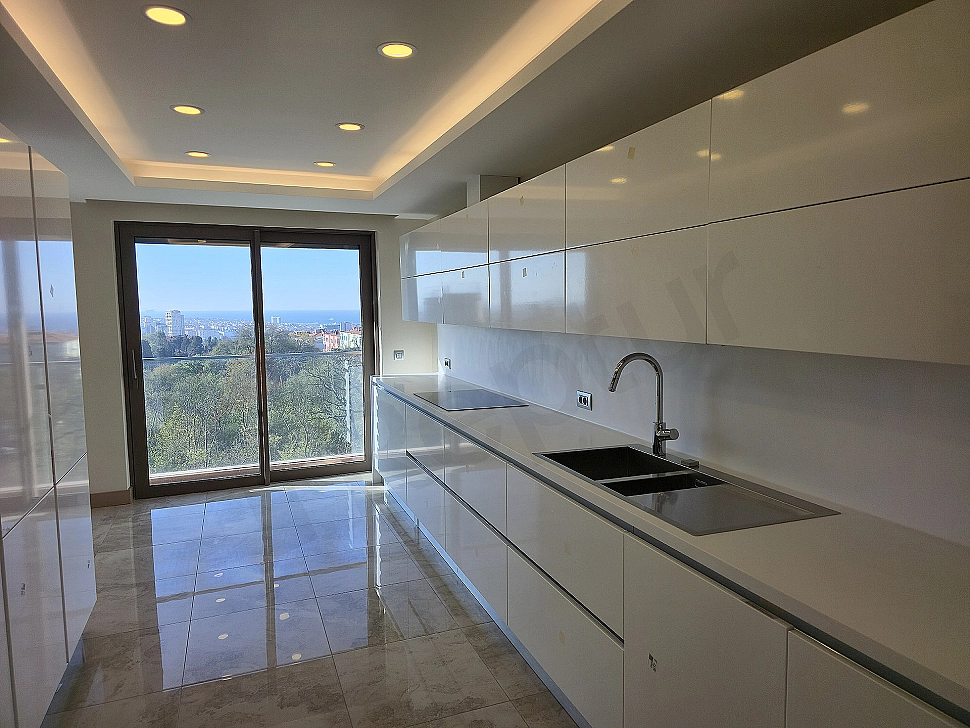 Үскідардағы азаматтыққа жарамды 528 м² премиум дуплекс сатылады