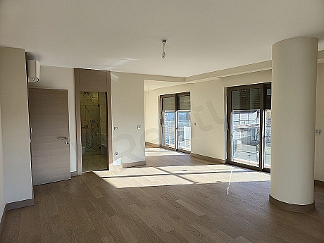 Үскідардағы азаматтыққа жарамды 528 м² премиум дуплекс сатылады
