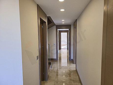 Үскідардағы азаматтыққа жарамды 528 м² премиум дуплекс сатылады