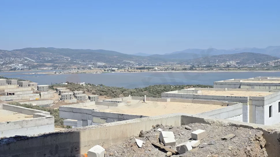 Бодрумда жеке жағажайы бар 2 бөлмелі заманауи вилла сатылады